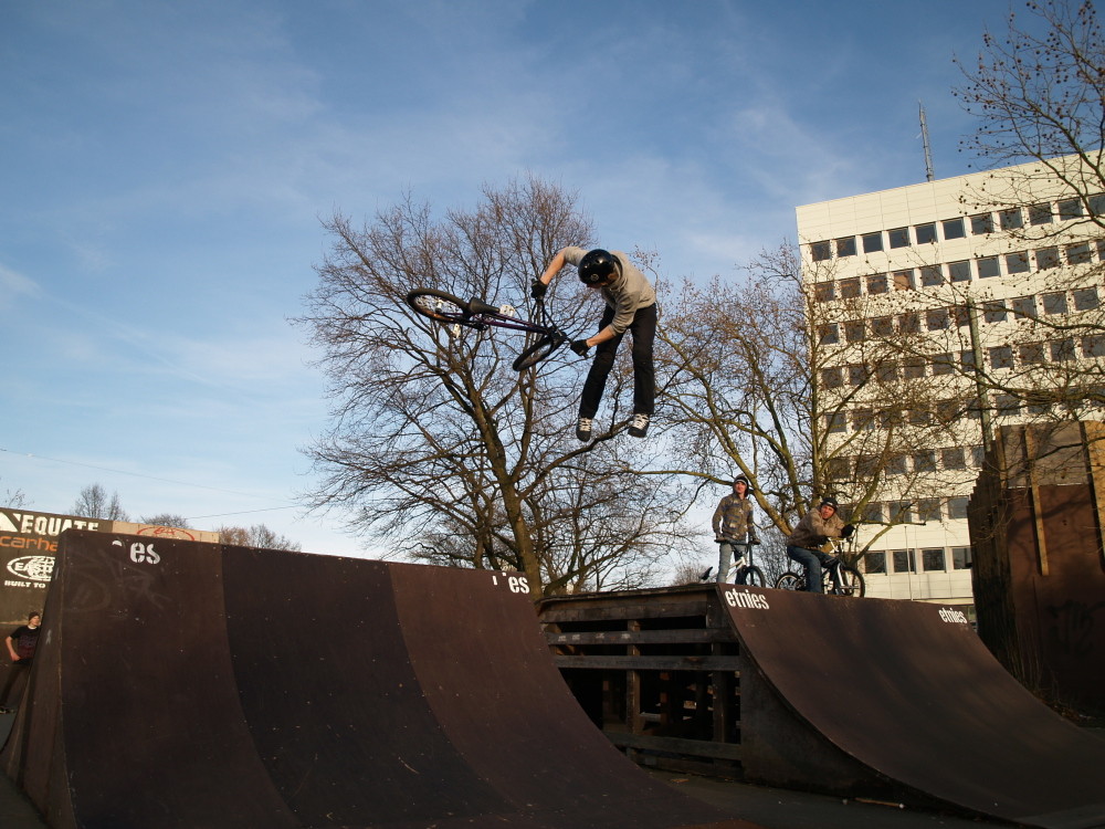 Downsidewhip box to spine transfer