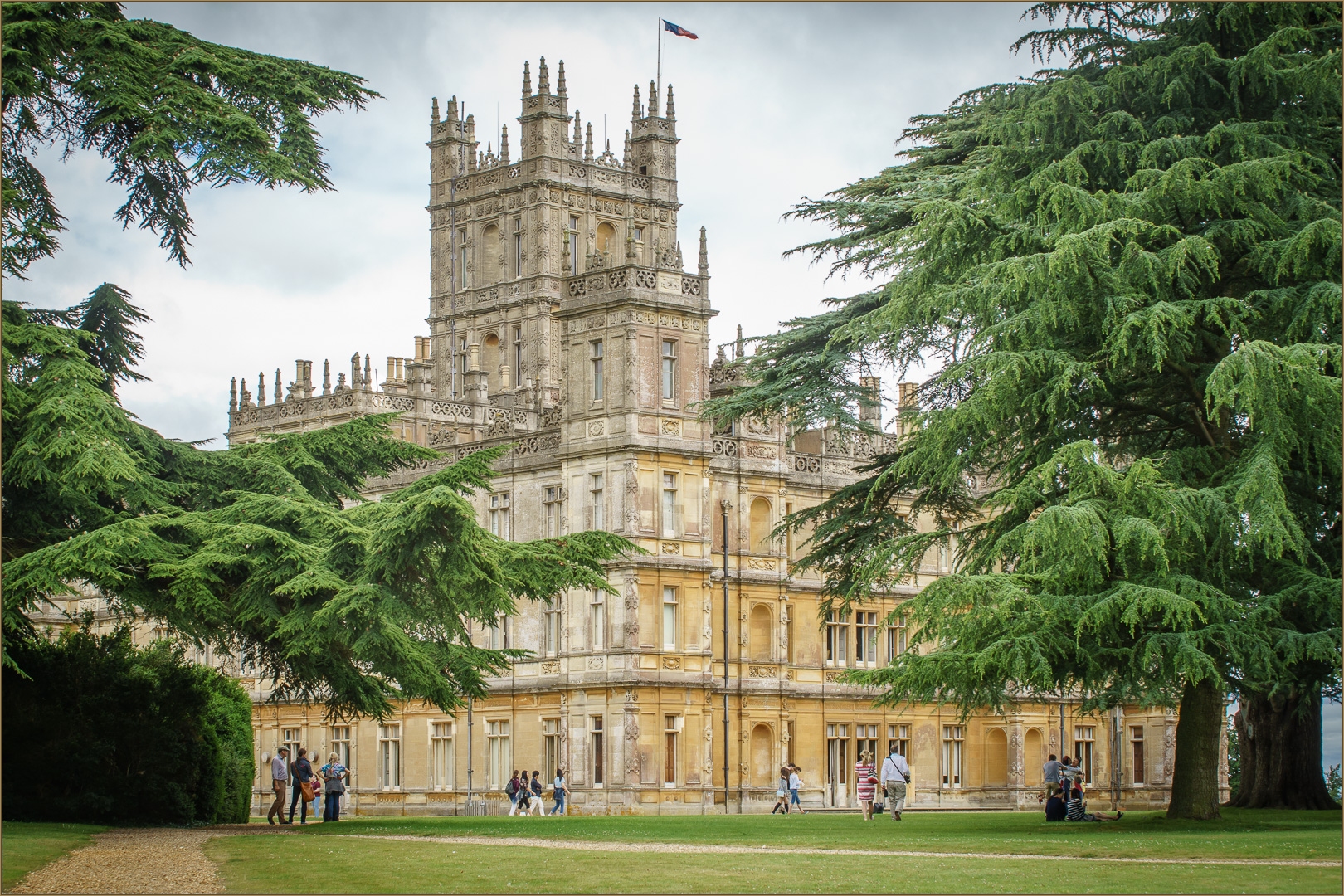 2 731 302 · обсуждают: Downton Abbey Schloss : Downton Abbey Foto & Bild | fotos, world, schloss Bilder ...