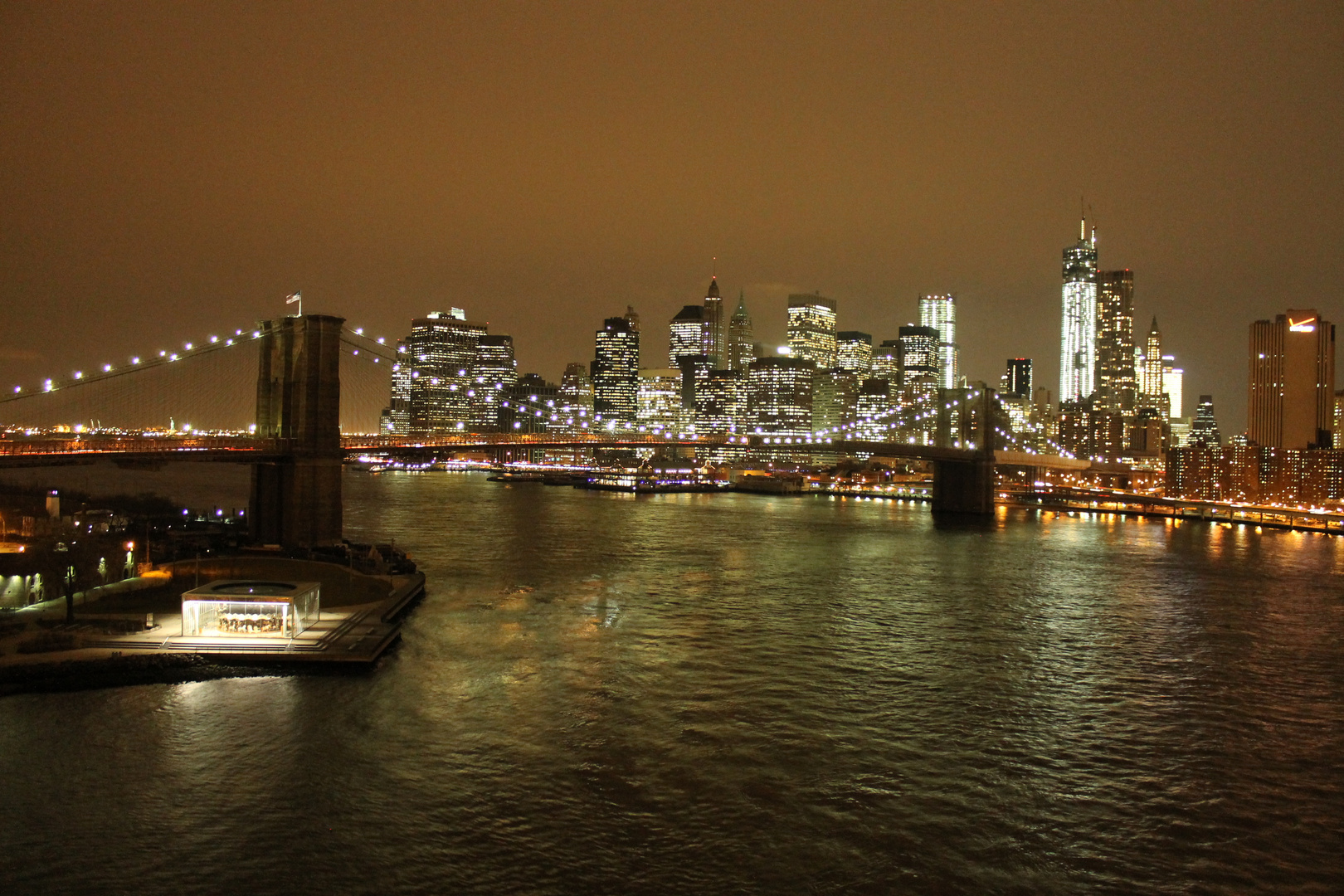 Downtown Manhattan von der Manhattan Bridge aus