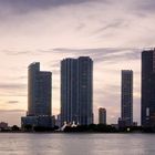 DOWNTOWN MIAMI SKYLINE BY DAYLIGHT