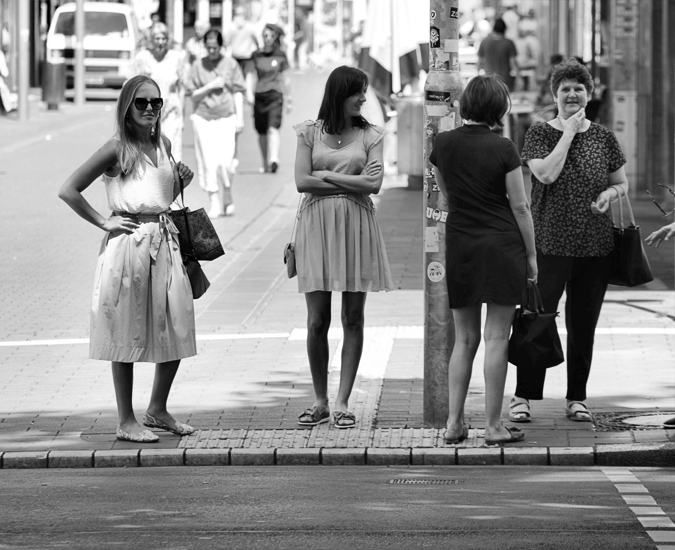 Downtown People - At The Traffic Light I