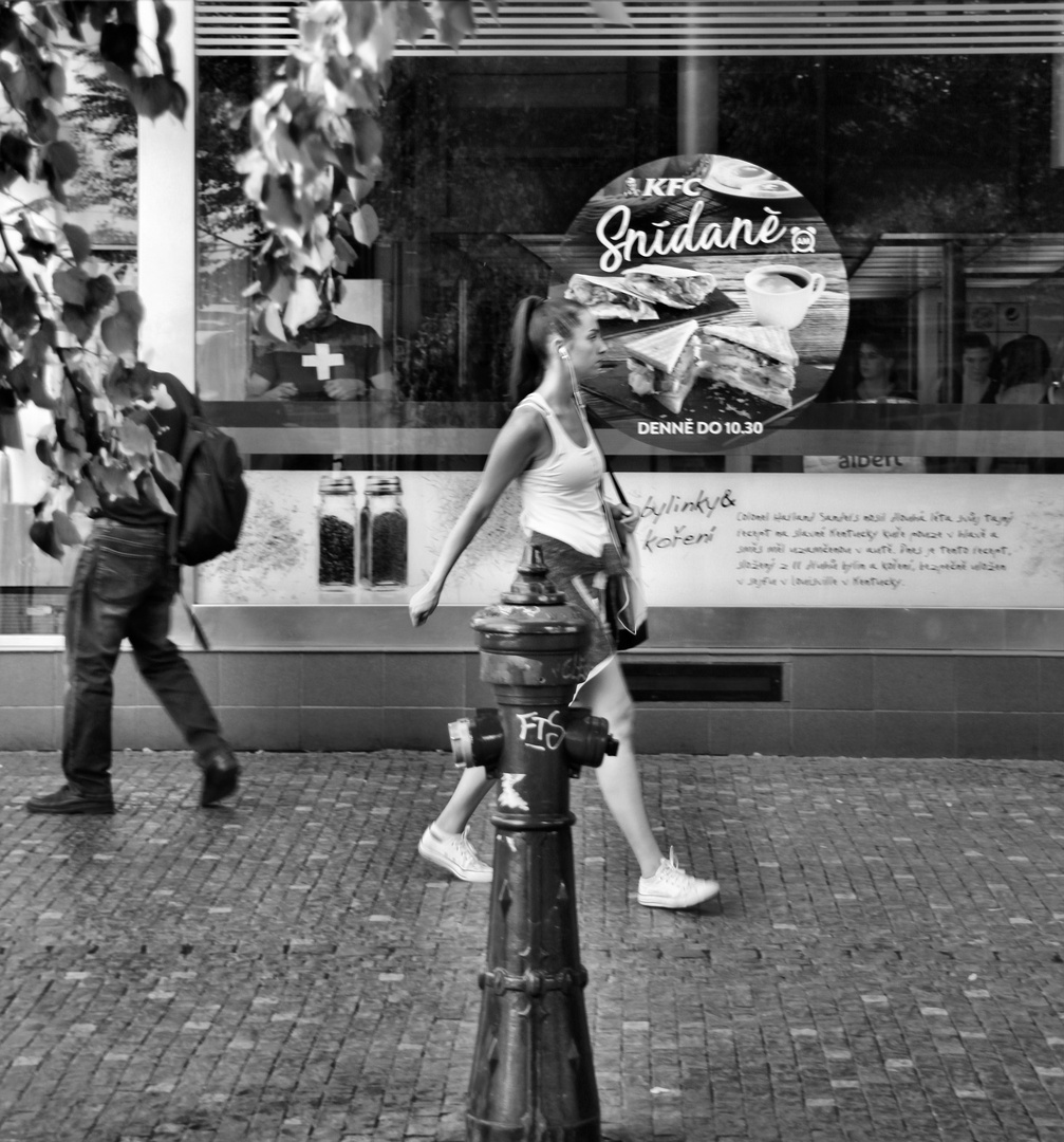 Downtown People -  Breakfast @ KFC