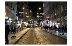 Downtown People - Street @Night