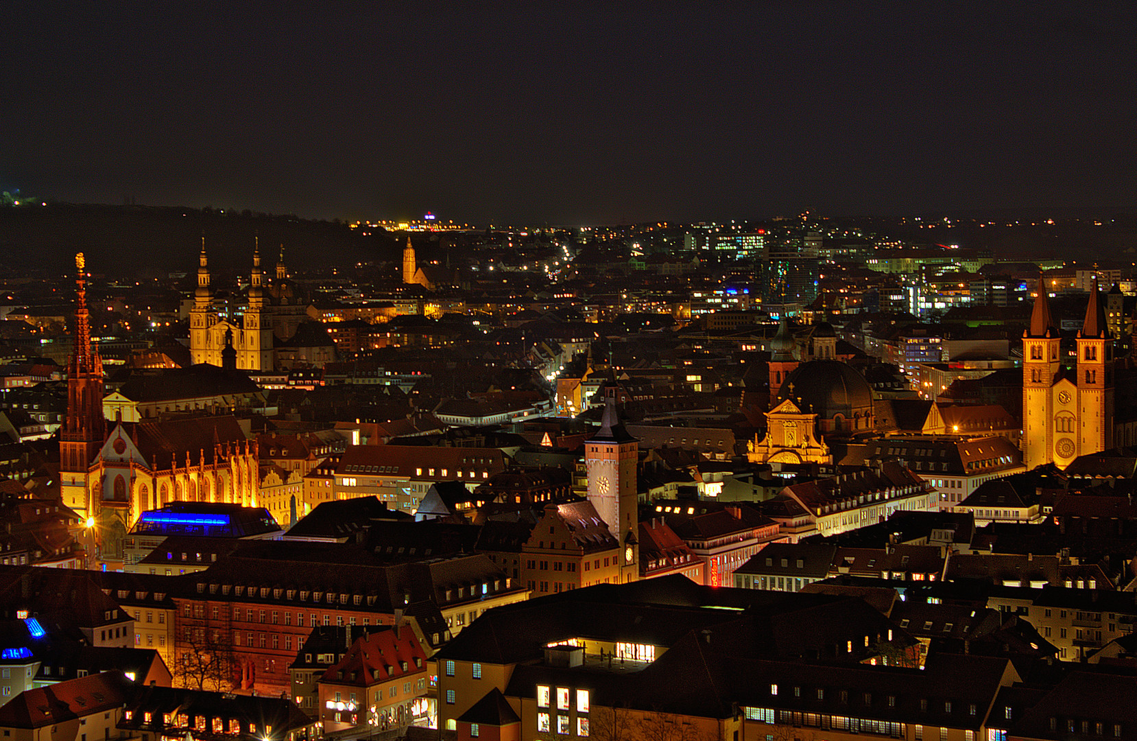 DOWNTOWN WUERZBURG