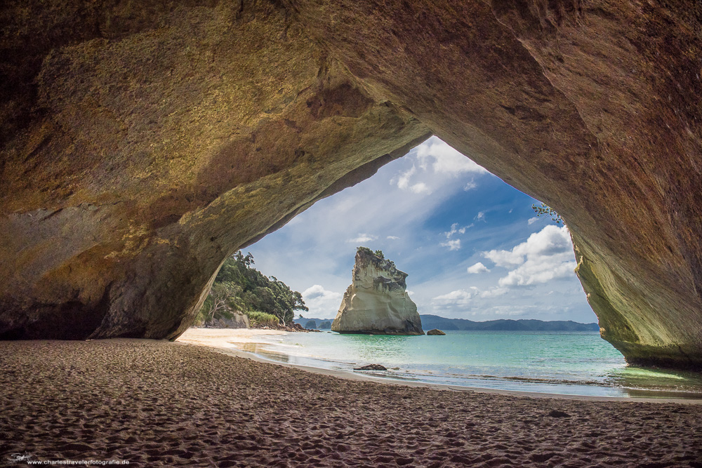 DownUnder [19] - Cathedral Cove