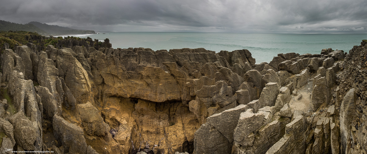 DownUnder [24] - Pancake Rocks