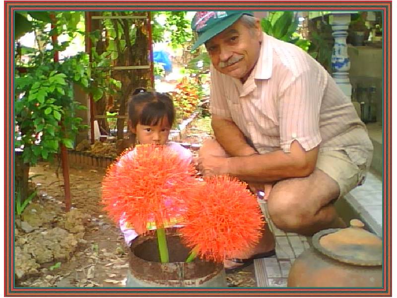 Dr. Charly mit Tochter in Thailand