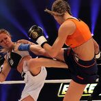 Dr. Christine Theiss verteidigt Kickbox-WM-Titel