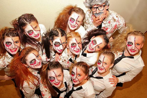 Dr. Paul Frankenstein und seine Mädels