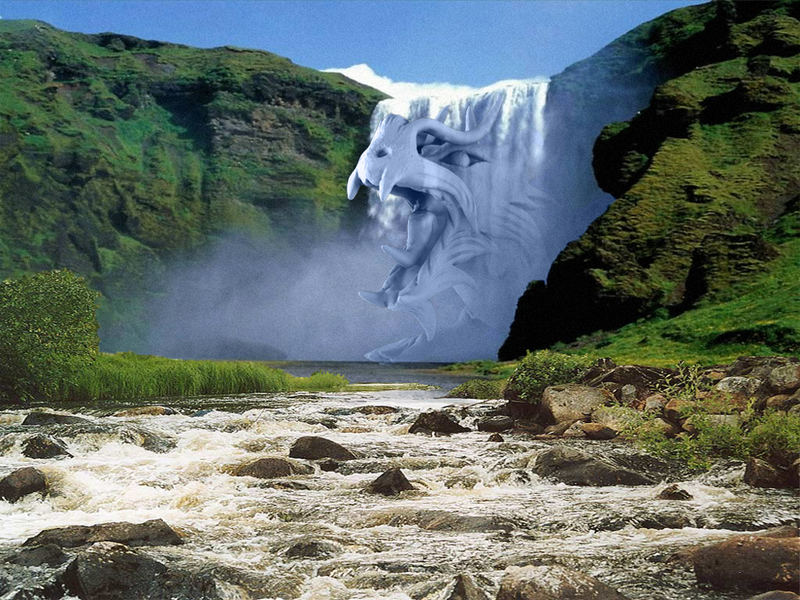 Drache im Wasserfall