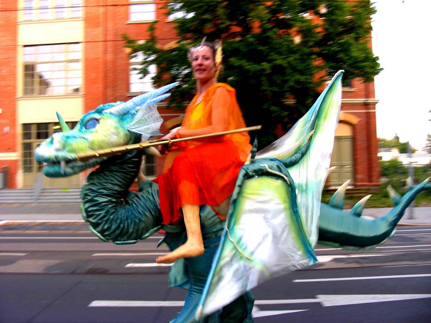 Drache - Wasserdrache Murra - www.theater-vielfalter.de