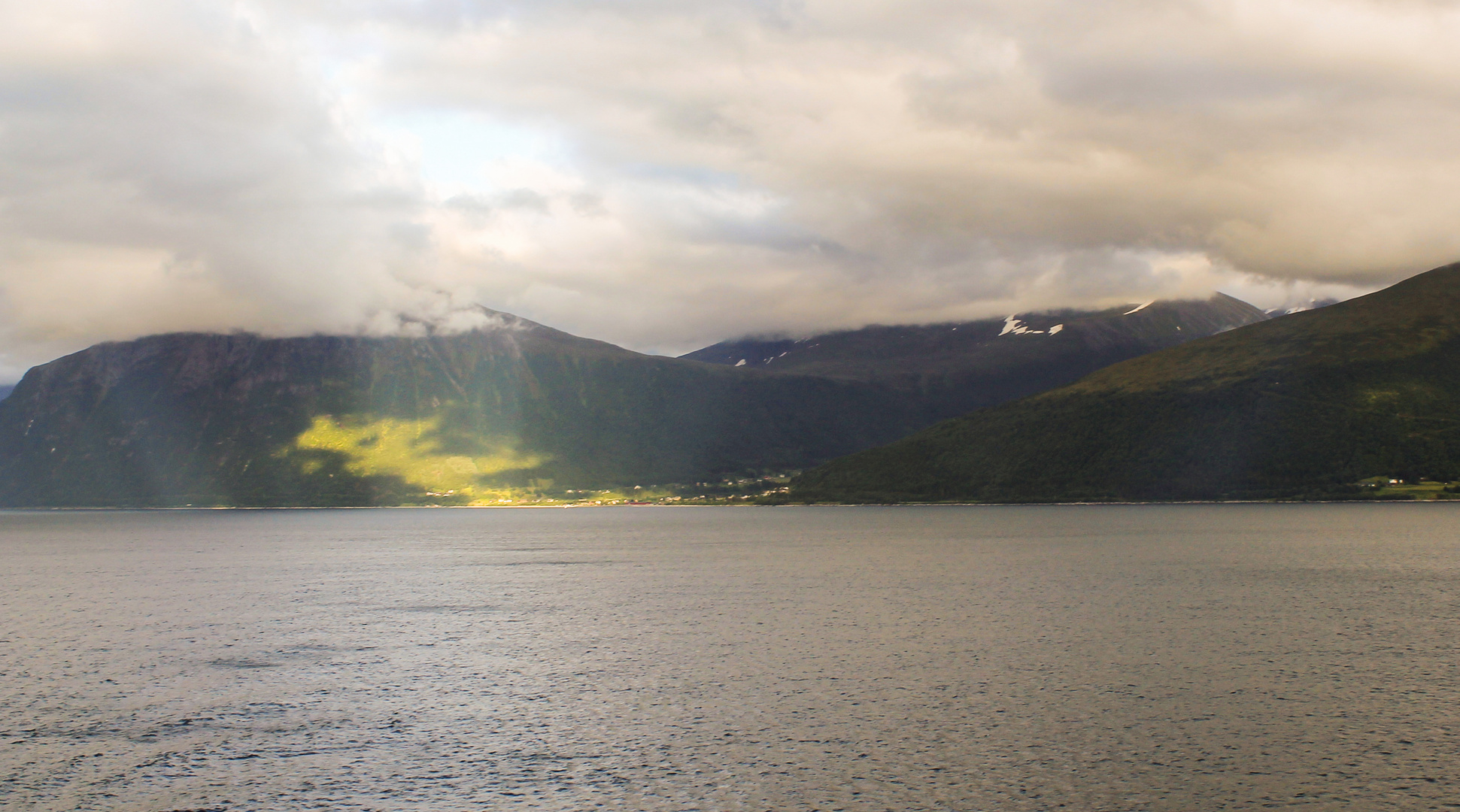 Drachen im Fjord