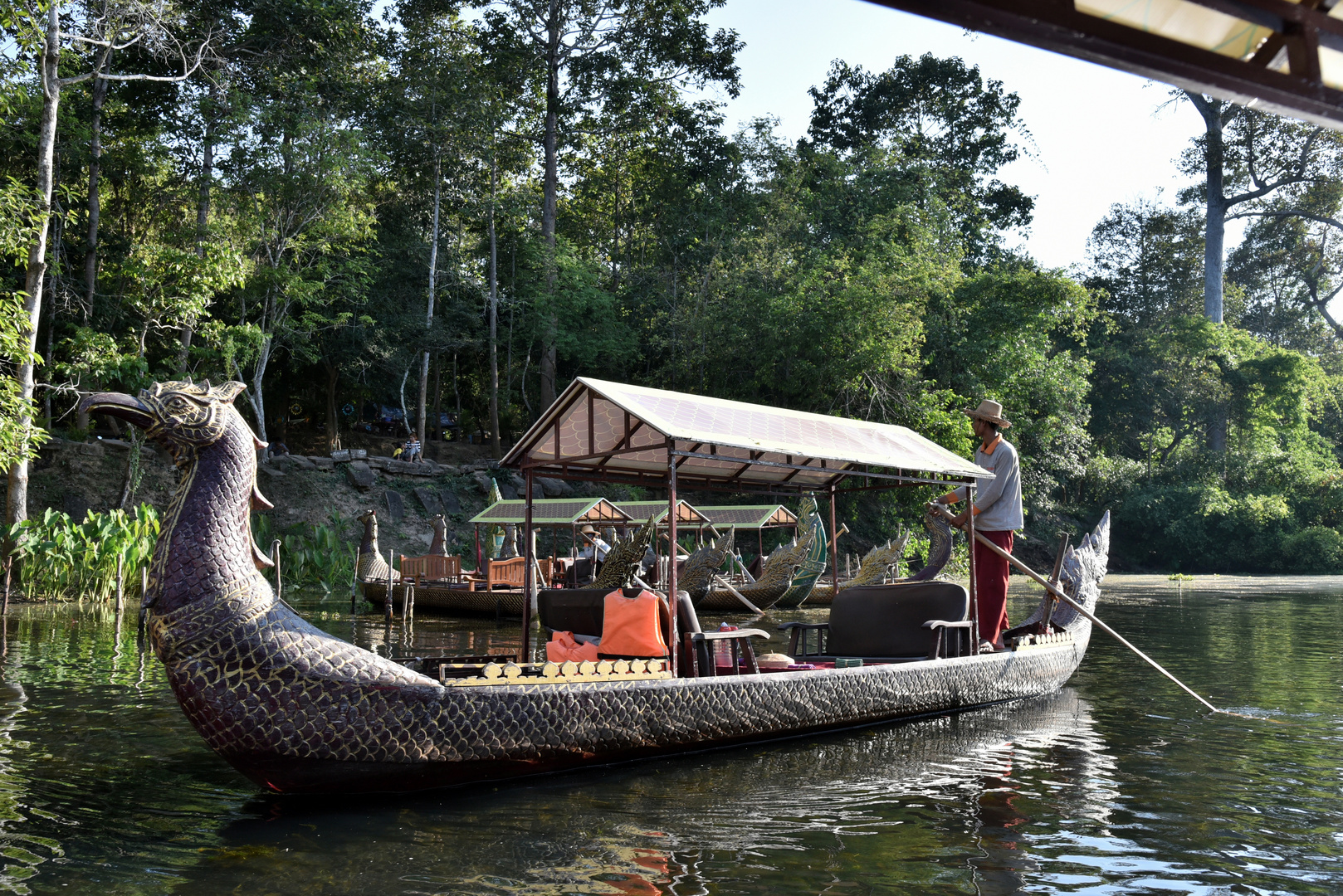 Drachenboot Ankor Watt Kambodscha