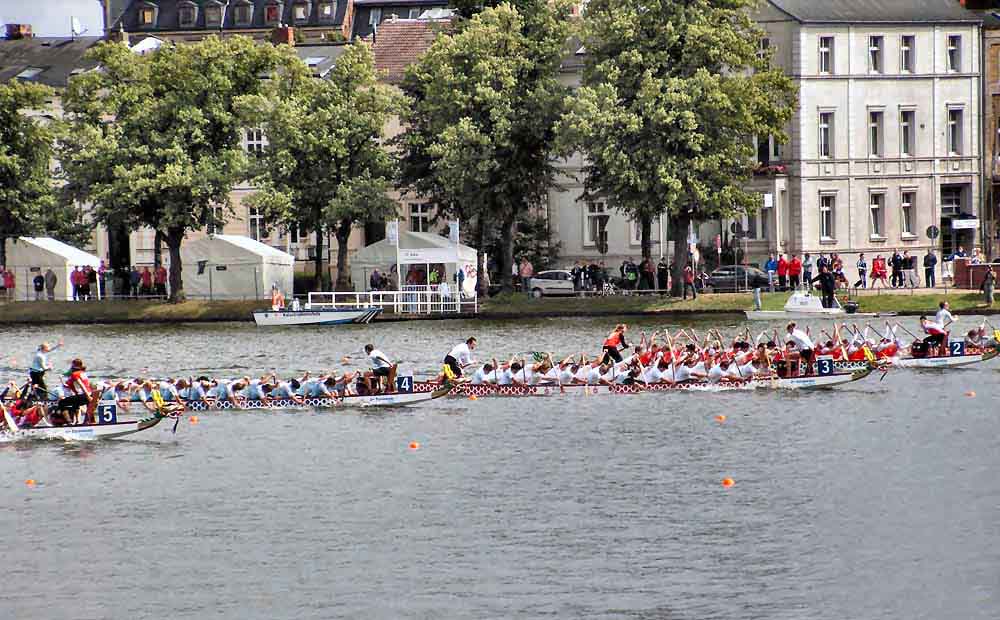 Drachenboote in Schwerin