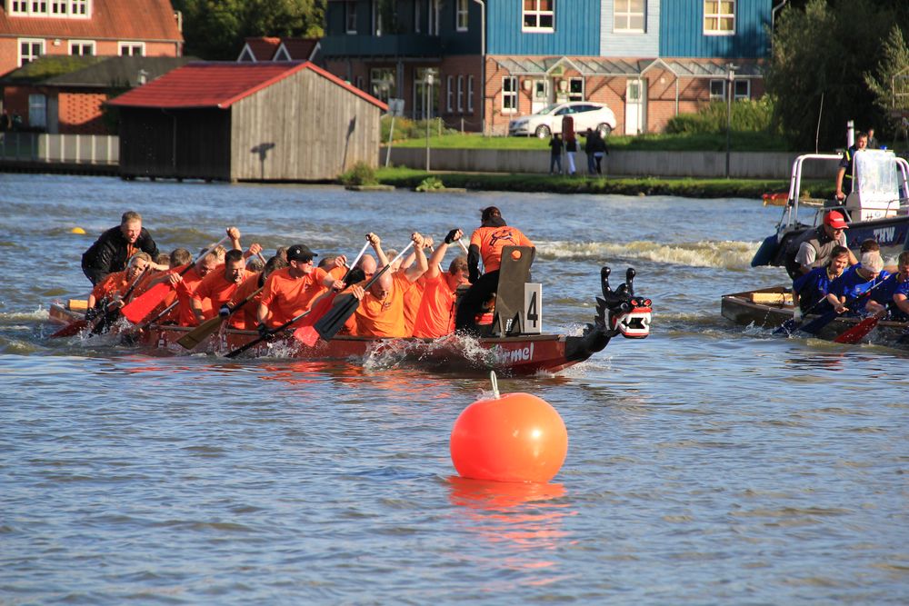 Drachenbootrennen Gewinner oder Verlierer. by Foto Flip 