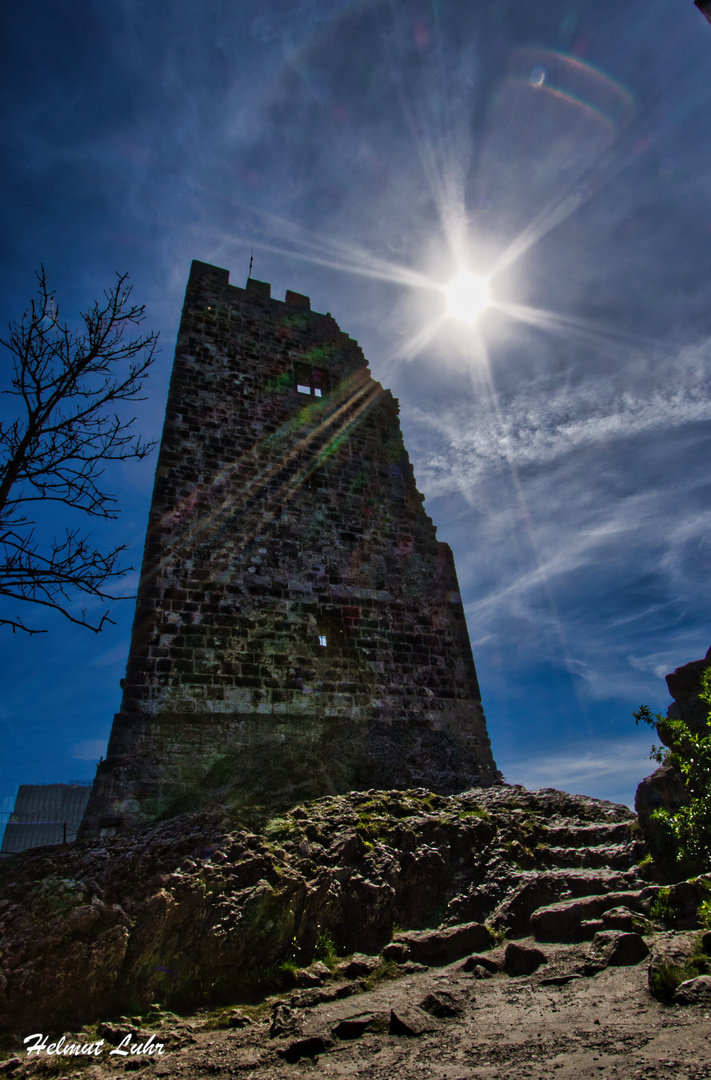 Drachenfels . . .