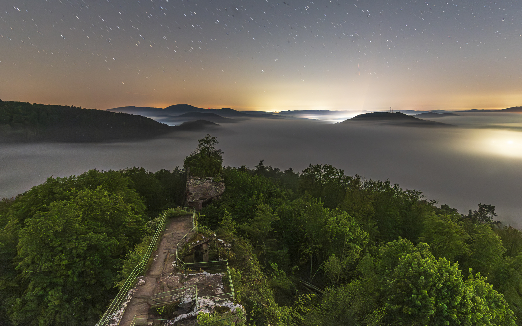 Drachenfels bei Nacht