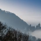 Drachenfels im Nebel