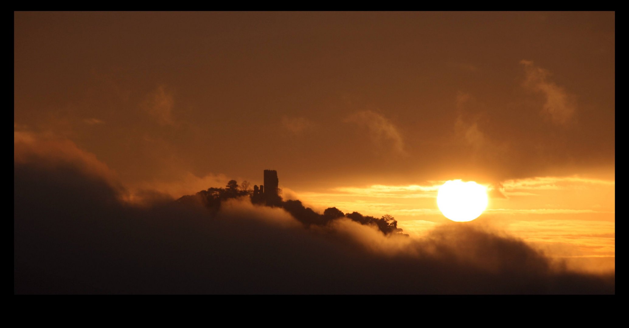 Drachenfels Königswinter bei Sonnenaufgang