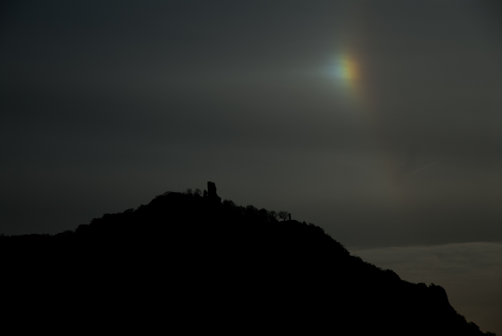 Drachenfels mit Regenbogen