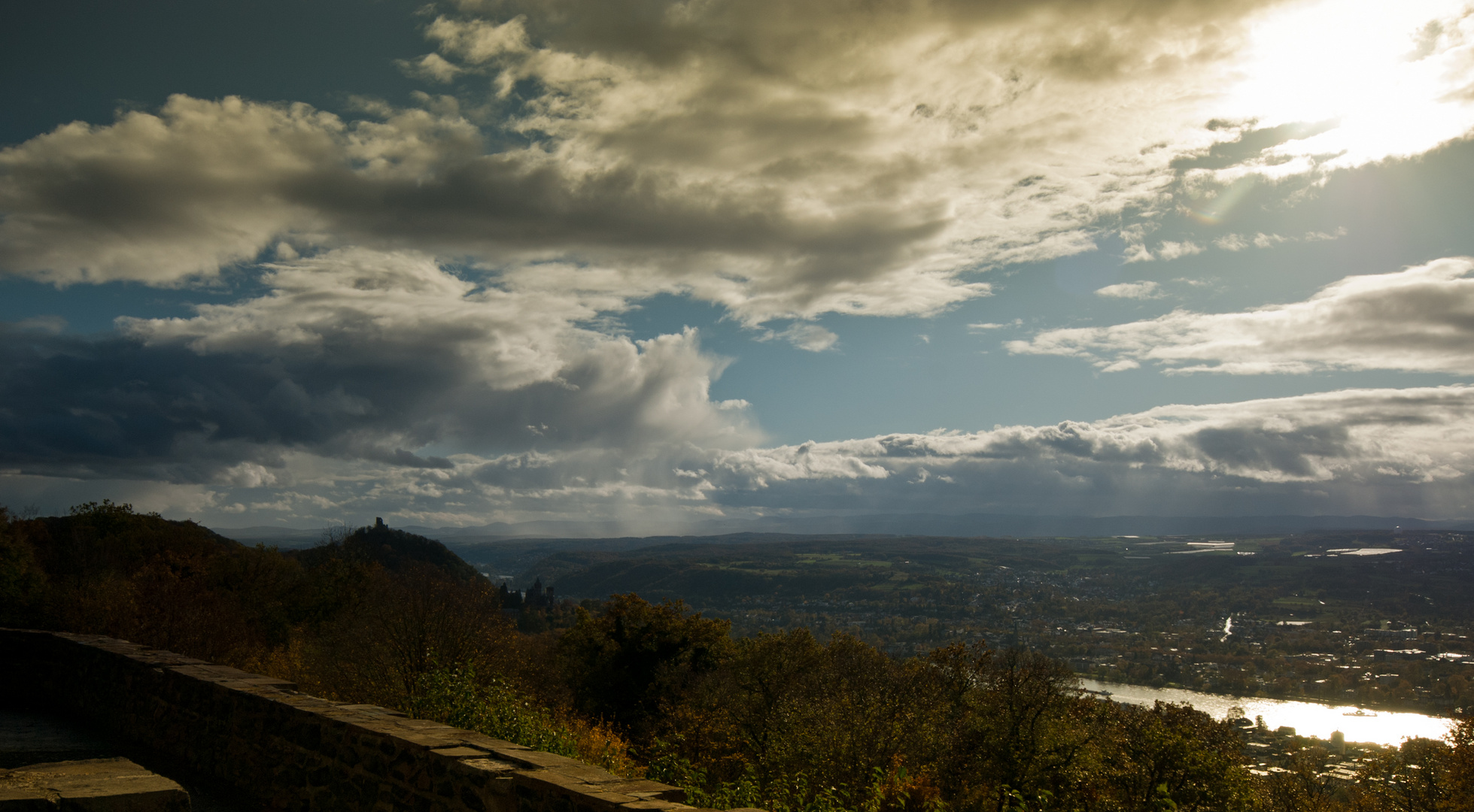 Drachenfels und Drachenburg