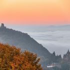 Drachenfels  und Drachenburg bei Sonnenaufgang