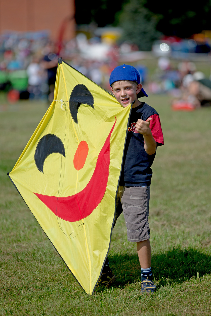 Drachenfest in Hütten....HEUTE ...alles auser WIND