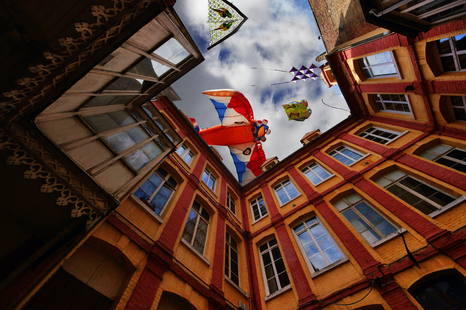 Drachenfestival in der Stadt