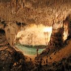 Drachenhöhle mit See