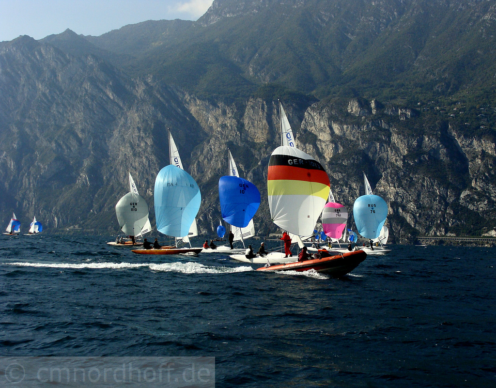 Drachenregatta Gardasee (Okt. 2011) - Spinnaker vor den Steilwänden