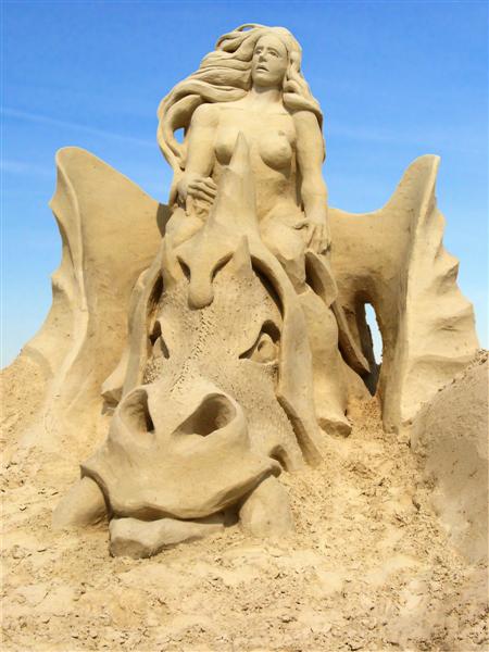 Drachenritt aus Sand