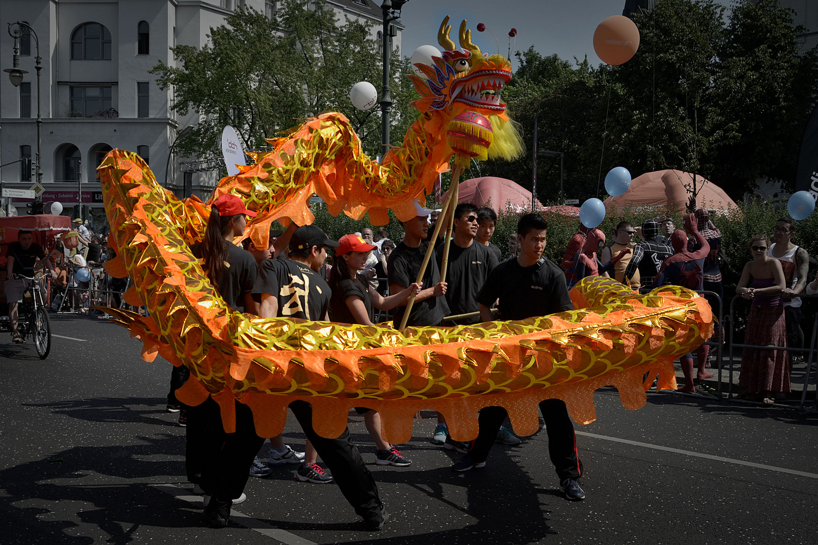 Drachentanz - Karneval der kulturen 2014