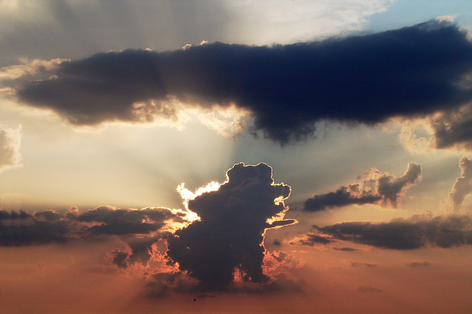 Drachenwolke über Dürwiß