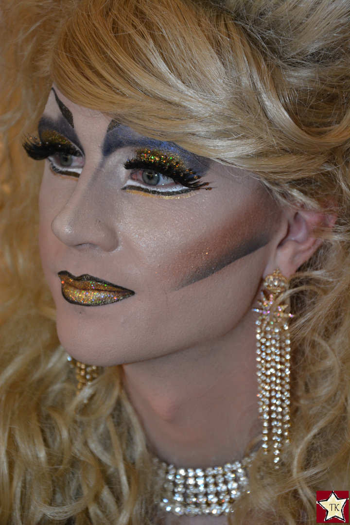 Drag Diva Sina Valentina aus Hamburg 2013