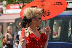 Dragqueen während der Parade beim CSD-Frankfurt 2014