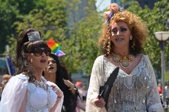 Dragqueens bei der Parade des CSD in Frankfurt 2014