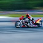 Dragster Bike in voller Fahrt