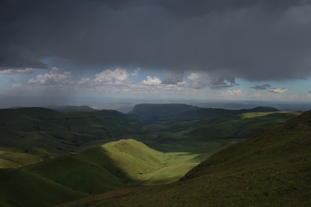 Drakensberg, Northern Traverse - Abstieg vom Cathedrals Peak