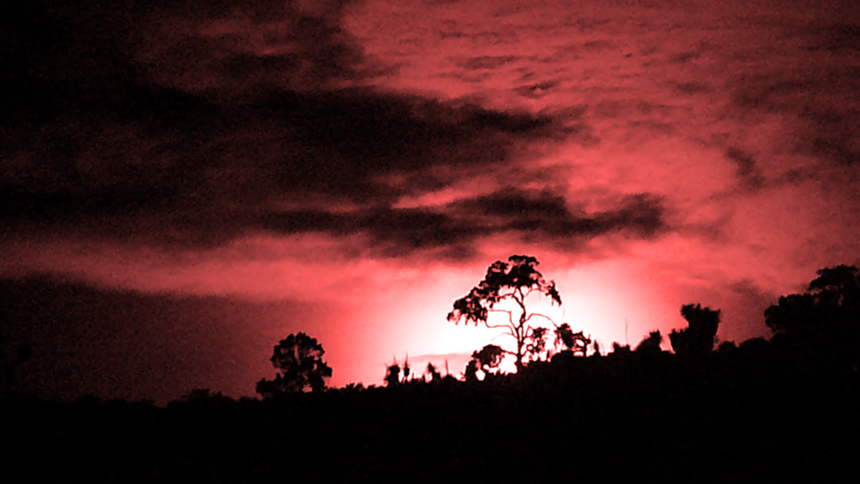 Dramatic moonset