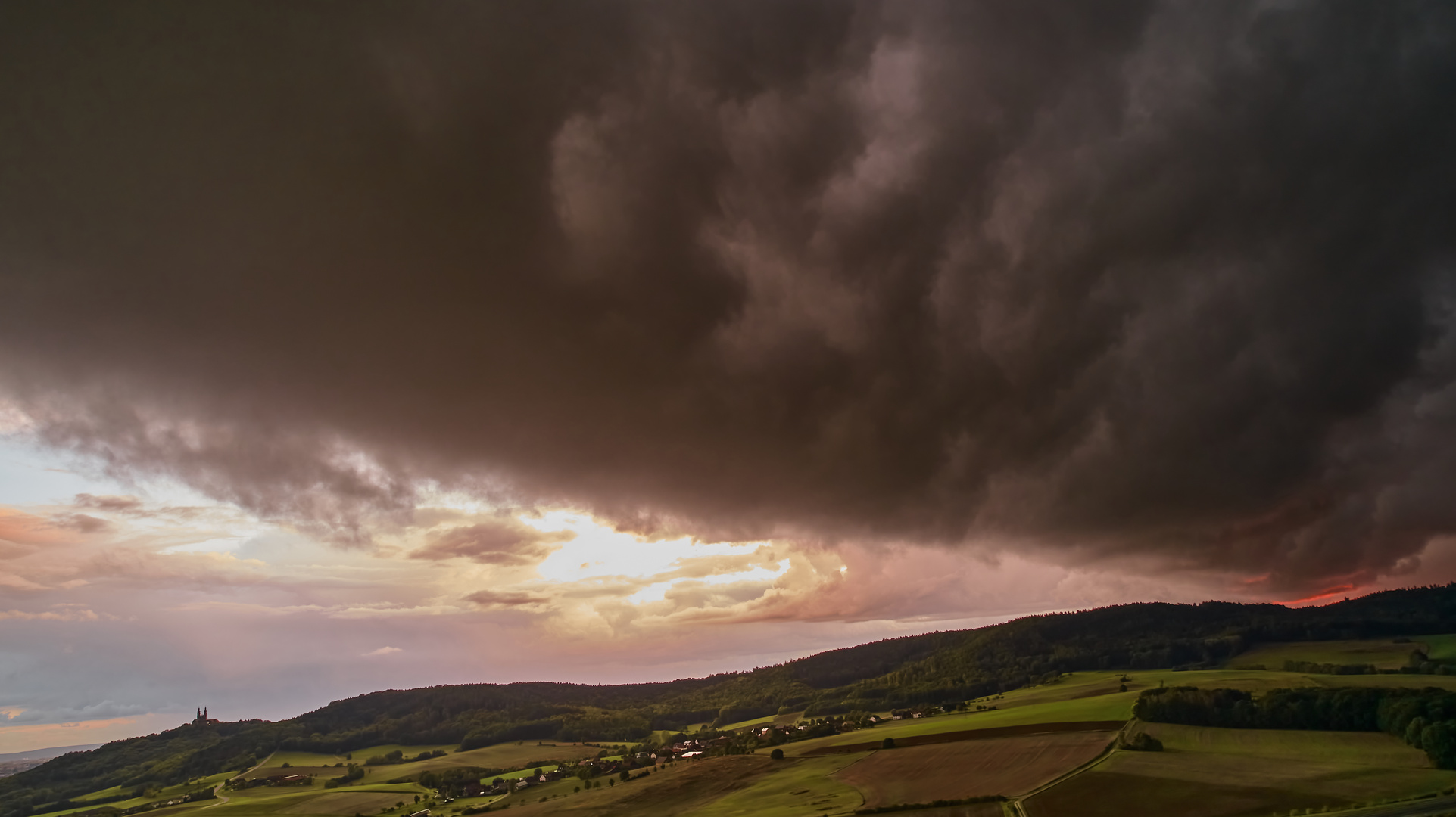 Dramatische Gewitterwolken (2)