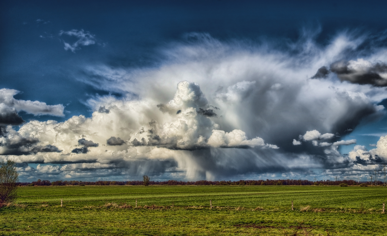 dramatische Regenwolke