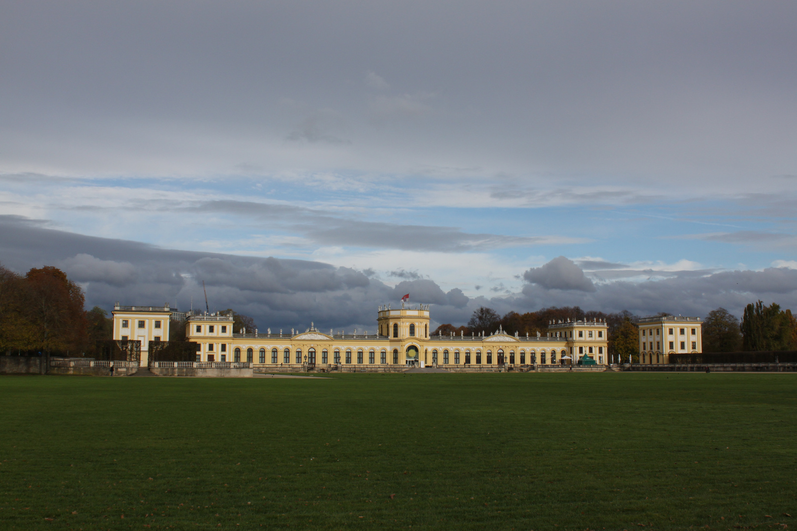 Dramatische Szene über der Orangerie in Kassel