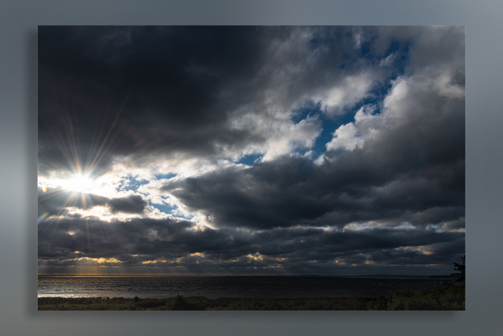 dramatische Wolken und doch blinzelt die Sonne durch