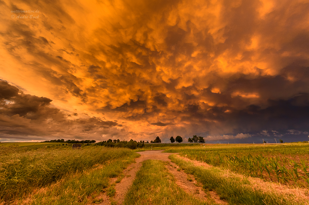 Dramatischer Abendhimmel