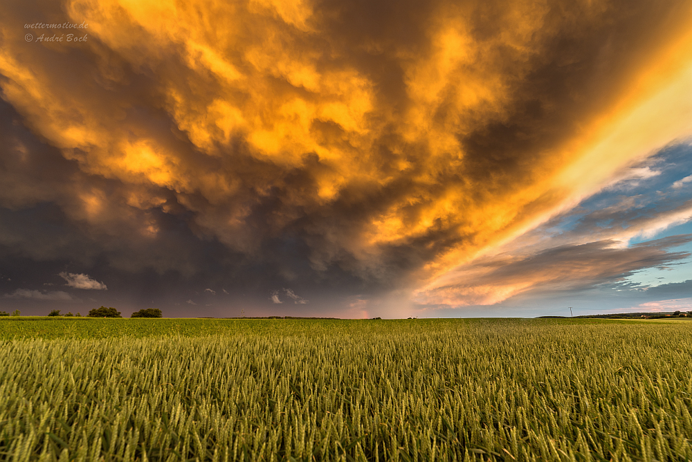 dramatischer Gewitterhimmel