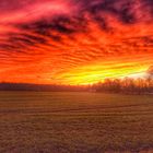 Dramatischer Sonnenuntergang über Mengede 