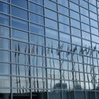 drapeaux européens dans les vitres du Parlement à Strasbourg