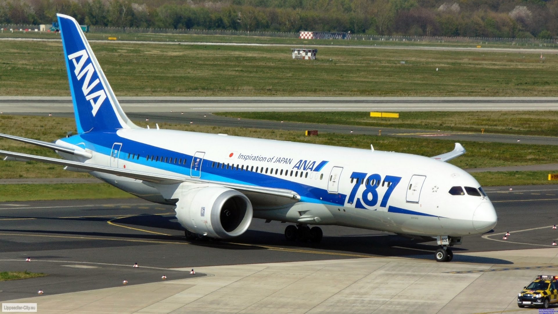 Dreamliner Boing 787 am Düsseldorfer International Airport