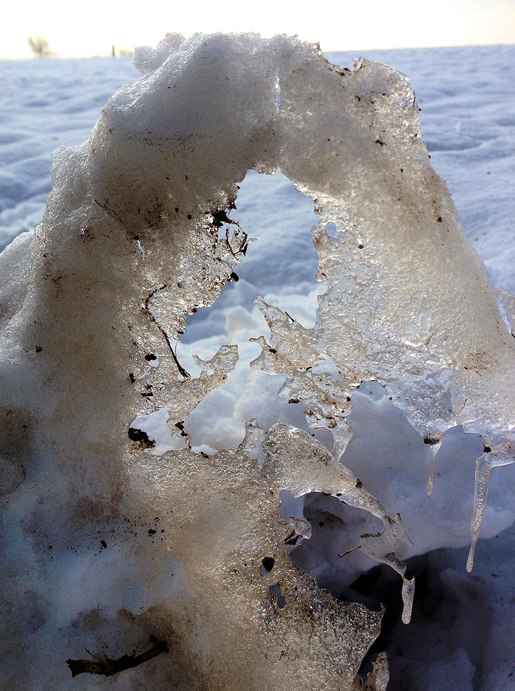 dreckige eis.skulptur...