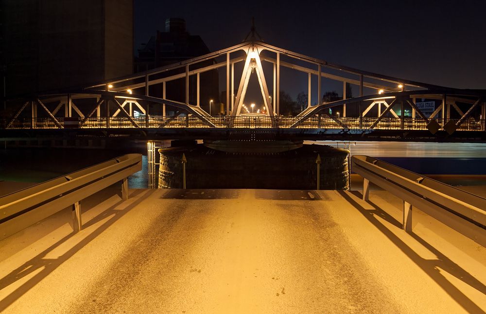 Drehbrücke gedreht